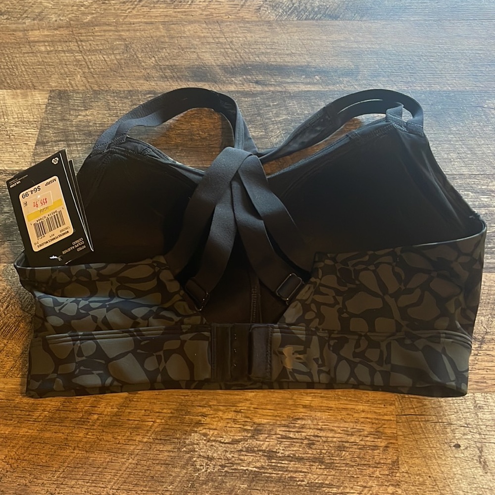 NWT Under Armour Sports Bra - Medium - Picture 2 of 4